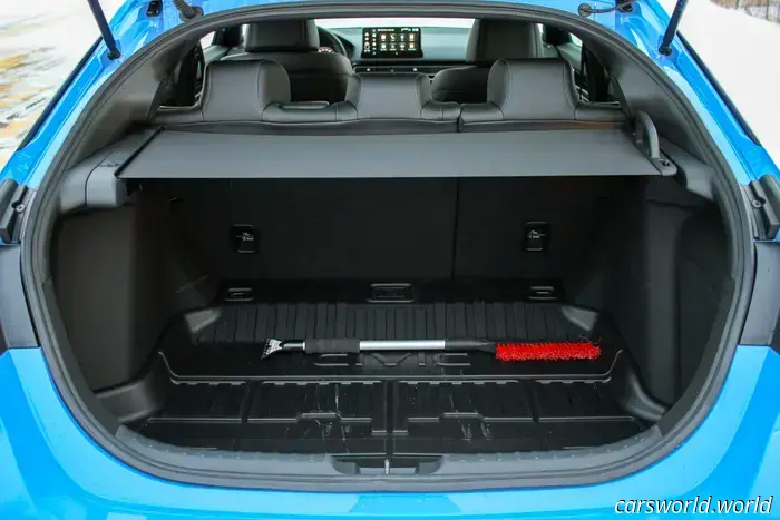 2025 Honda Civic Hybrid Hatchback Recensione: ancora una scelta superiore