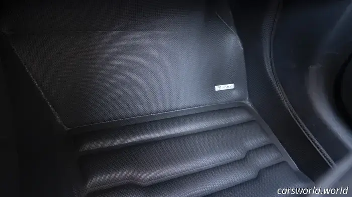 TuxMat Puede Hacer Que un Automóvil de Modelo Base Se Sienta de Élite en un Instante