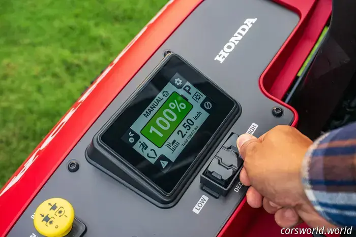 Para estas fechas del próximo año, podrás comprar un cortacésped con LiDAR.