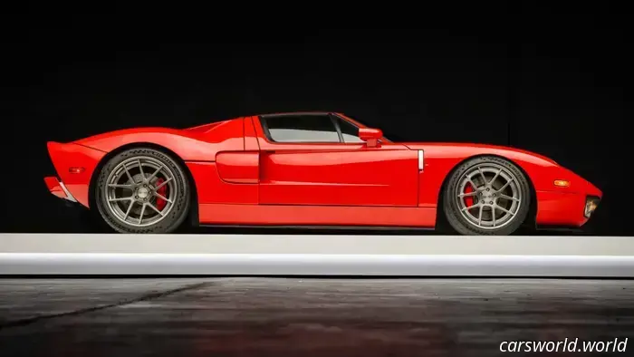 Puoi comprare la Ford GT del 2005 di Paul Walker.