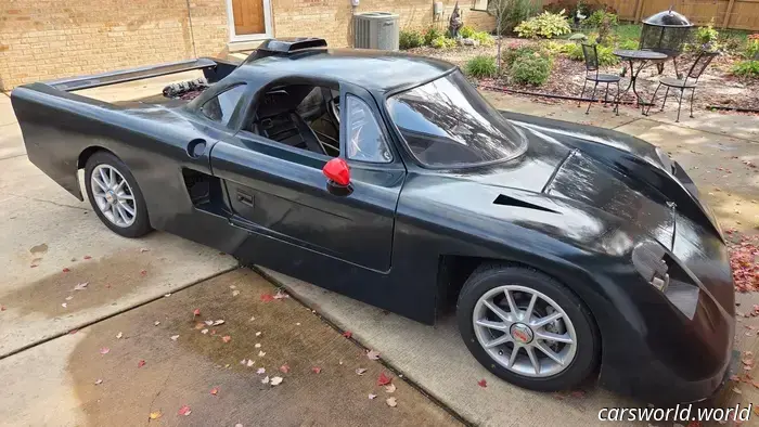 Questo tizio voleva creare la propria auto sportiva. Ora aiuta gli altri a fare lo stesso.