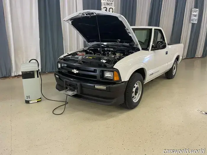 These 1998 Chevy S-10 Electric Pickups were meant to be destroyed, but one individual rescued three of them.