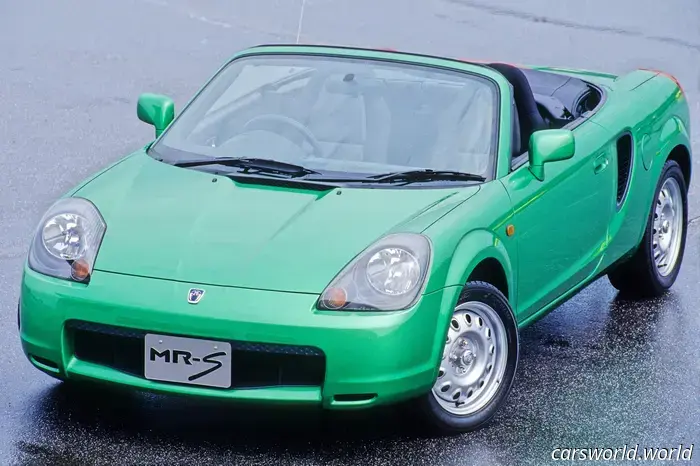 Toyota разжигает слухи о возрождении MR2 подачей нескольких заявок на товарные знаки