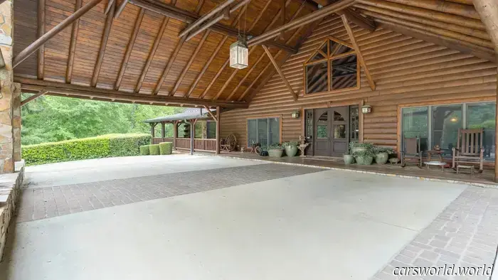 Questa tenuta della Georgia è dotata di una propria pista di go-kart per $11,5 milioni