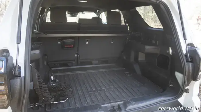 Recensione Toyota 4Runner TRD Sport 2025: specifiche migliori, vibrazioni più deboli