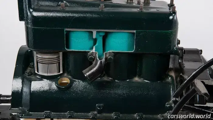 Este Motor Ford Modelo A Recortado de 100 Años de Antigüedad Es Nuestra Idea de Decoración del Hogar