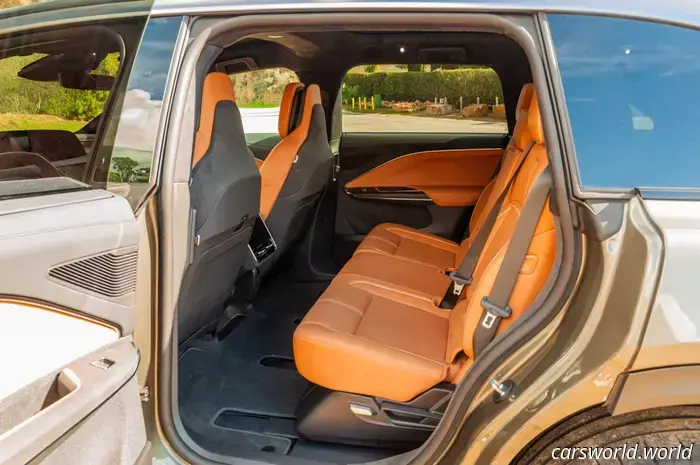 Recensione della Lucid Gravity 2026: la migliore auto a tre file da guidare che si possa comprare