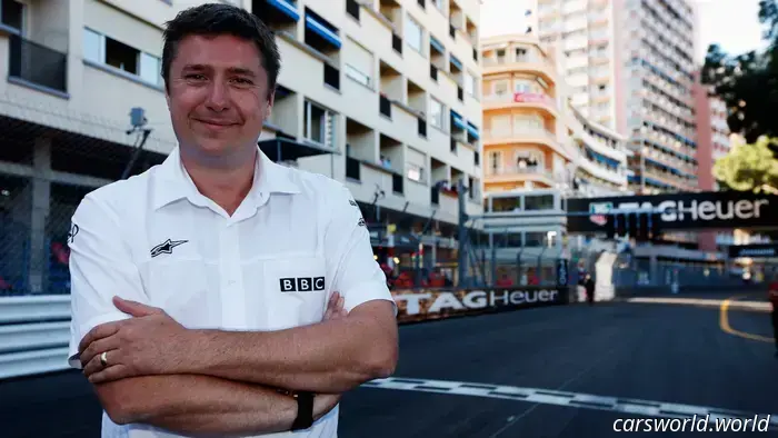 Dallo spegnersi dei semafori all'ultimo giro: un'intervista esclusiva a 'Crofty', la voce della F1