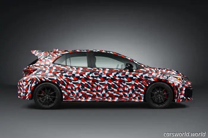 El Toyota GR Corolla 2026 Extra Intenso Agrega Torque y Abandona los Asientos Traseros