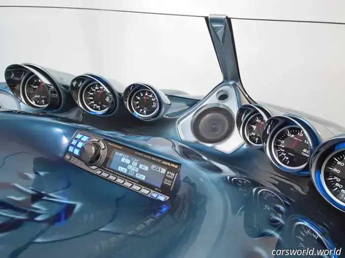 Este Mini Cooper Convertido En una Máscara de Winamp Rodante Es la Última Versión de 2004