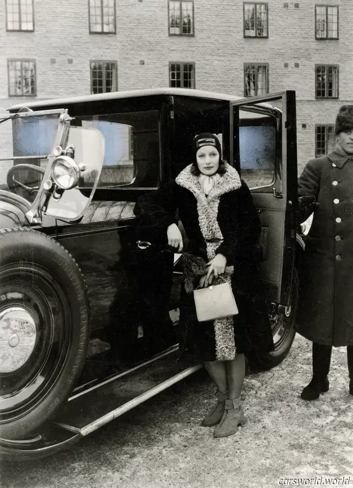Rolls-Royce Phantom compie 100 anni: uno sguardo alla storia dell'icona del lusso