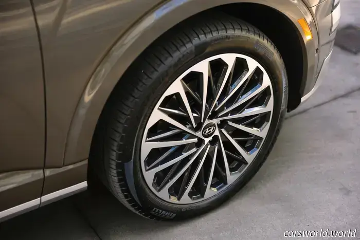 Prima prova su strada della Hyundai Palisade Hybrid 2026: il SUV lussuoso ed efficiente che mette in allerta i rivali