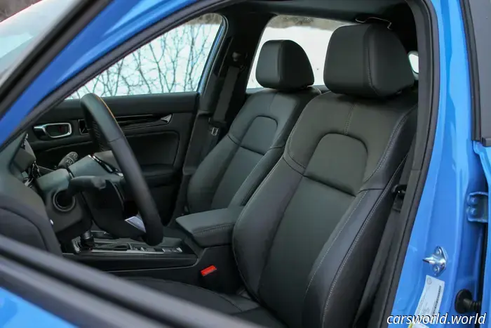 2025 Honda Civic Hybrid Hatchback Recensione: ancora una scelta superiore
