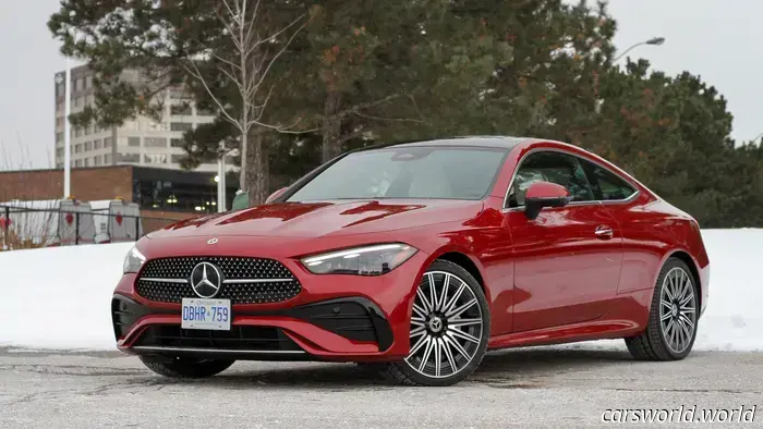 El Mercedes-Benz CLE300 Demuestra Que Las Pantallas No Son Un Lujo