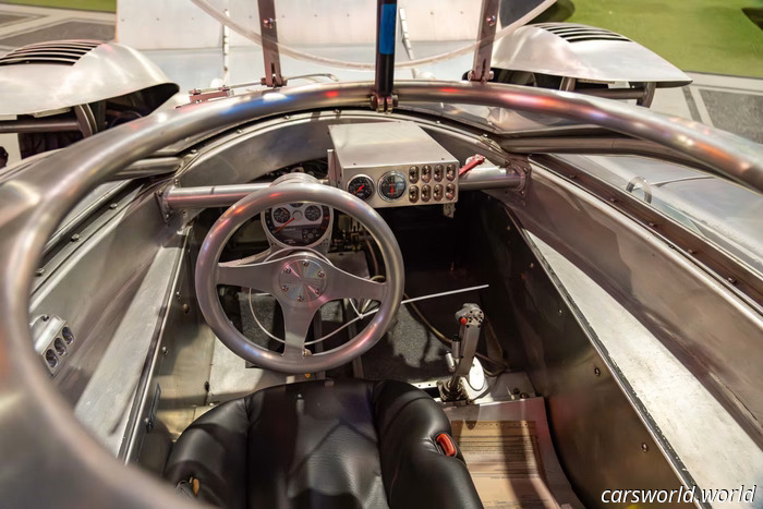 El supercoche anfibio más impresionante de 2012 ha reaparecido, ya que está en venta.