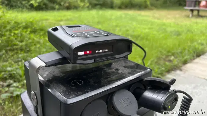 Le auto moderne causano danni ai rilevatori di radar. Ecco come Escort si adatta