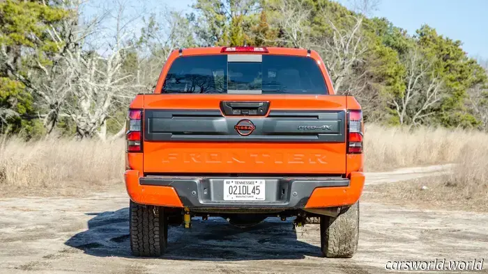 Revisión del Nissan Frontier Pro-4X 2025: Es Mejor Porque es Peor