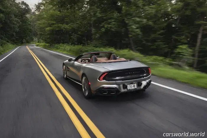 Revisión del Aston Martin Vanquish Volante 2026: Como montar en un Pegaso