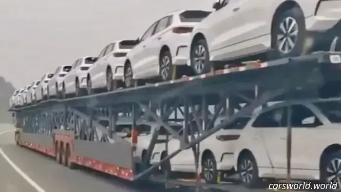 Estas Semirremolques Supermasivos Para Transportistas de Automóviles Mantienen en Movimiento la Industria Automotriz de China