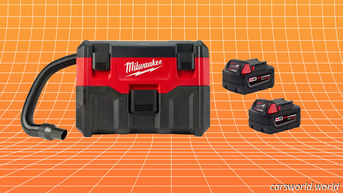 Questo aspirapolvere portatile Milwaukee è perfetto per la pulizia dell'auto ed è scontato del 50% oggi (con batterie!)