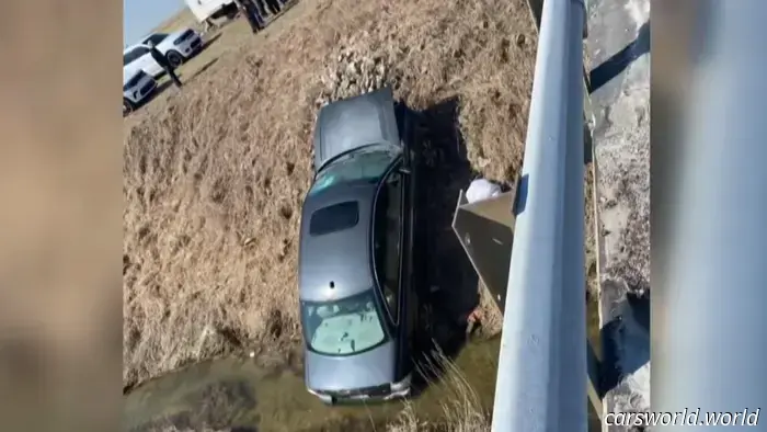 Donna scomparsa sopravvive intrappolata nella sua auto 6 giorni dopo essersi schiantata nel fosso