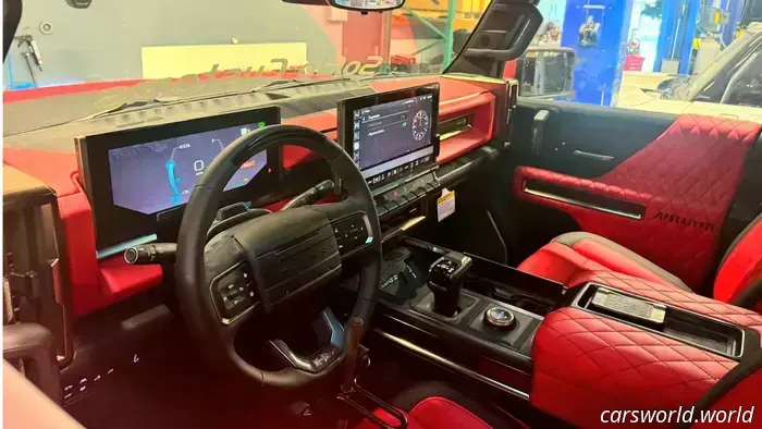 Едва управляемый, очень красный Apocalypse Hummer EV ищет Новый дом