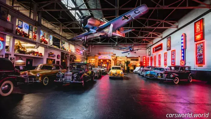 El gran museo de autos cierra y pone a la venta 295 autos de coleccion en perfecto estado