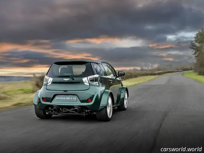 Выставлен на продажу единственный в Мире Aston Martin Cygnet с Двигателем V8