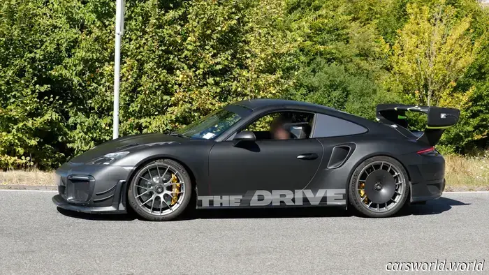 Этот загадочный прототип Porsche 911 определённо похож на Slantnose