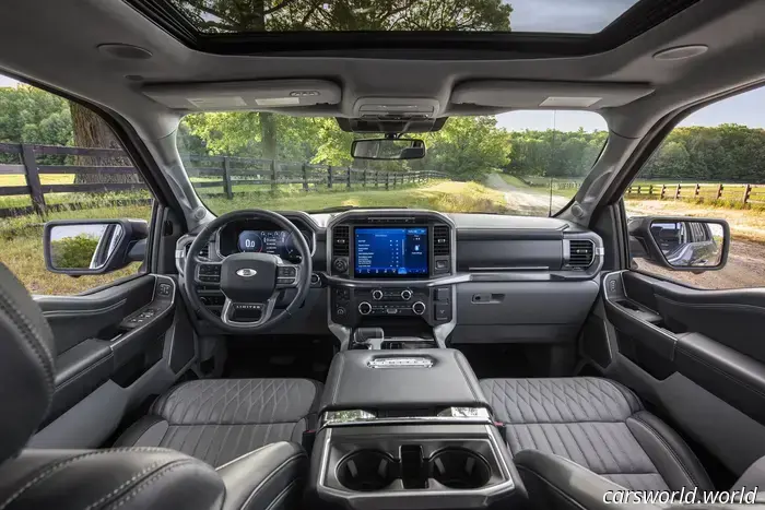 Perché alcuni impianti audio delle auto nuove fanno proprio schifo?