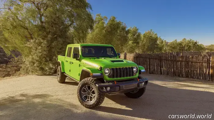 2026 Jeep Gladiator Unveils Complete Military Aesthetic with Olive Green Rims