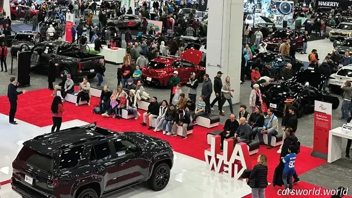 L'affluenza al Salone dell'Auto di Detroit di quest'anno è stata o molto buona o molto cattiva