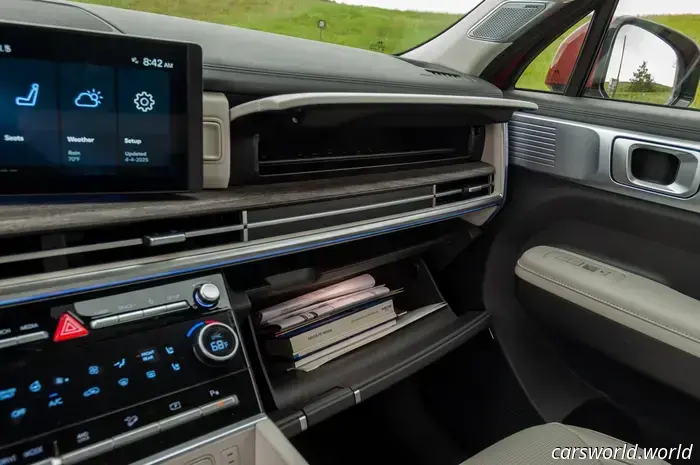 Recensione della Hyundai Santa Fe Hybrid 2025: il SUV di cui la tua famiglia ha bisogno