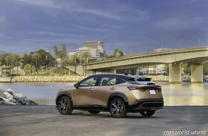 Nissan sta già interrompendo la produzione dell'Ariya elettrica dopo appena tre anni.