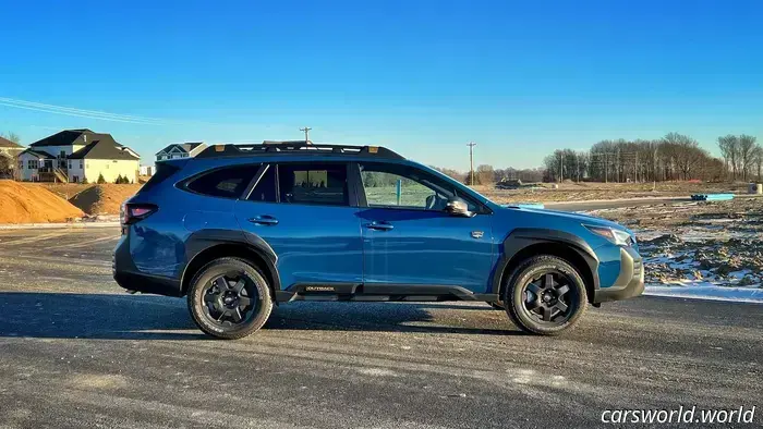 El Subaru Outback 2026 continúa siendo, de manera discreta, un automóvil familiar; simplemente, no se lo cuentes a los entusiastas de los SUV.