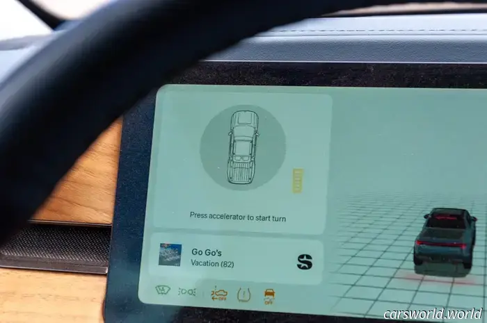 La mossa di Rivian: la sterzata a 360 gradi ridefinisce la rotazione a tazza in modo davvero utile