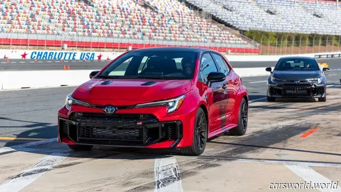 Toyota "non può più vendere auto solo con gli aggiornamenti dei modelli", afferma il CEO