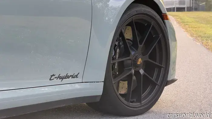 Reseña del Porsche 911 Carrera GTS 2025: un híbrido combativo con problemas de actitud