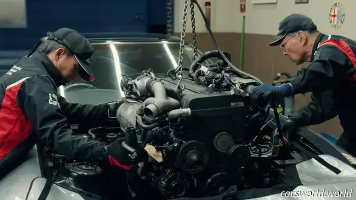 Así restauran los Maestros del Garaje Toyota GR un MK3 Supra