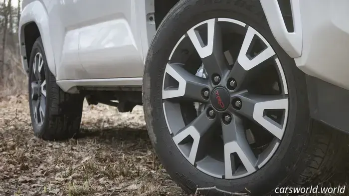 Recensione Toyota 4Runner TRD Sport 2025: specifiche migliori, vibrazioni più deboli