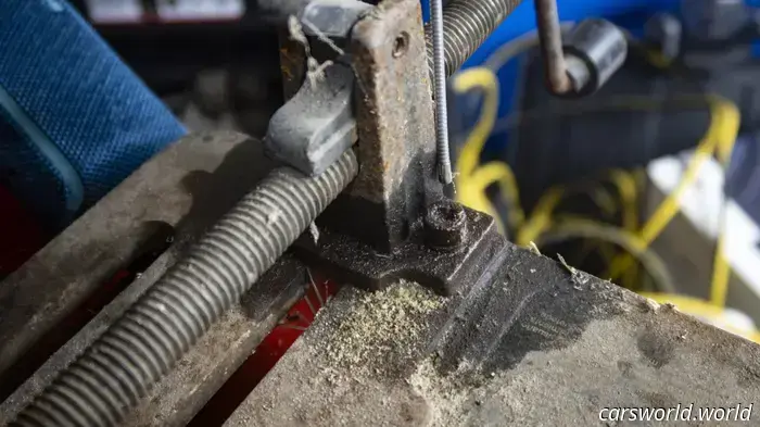 Специальное средство WD-40 помогло мне спасти некоторые ржавые инструменты