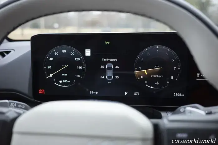 Análisis del Kia K4 2025: Un Honda Civic dirigido a usuarios de Android.