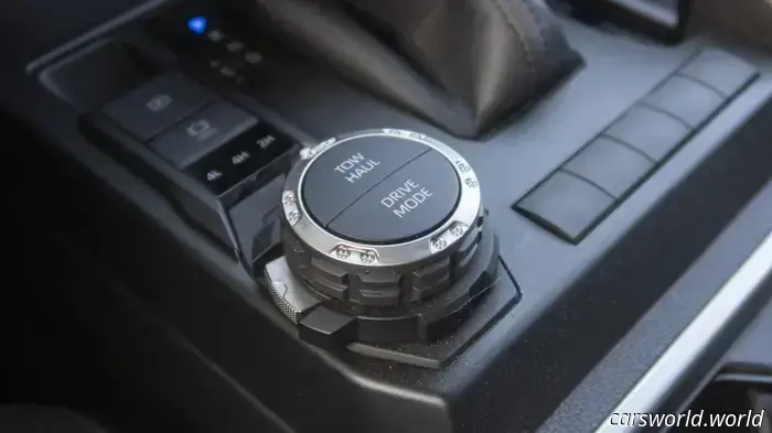 Recensione Toyota 4Runner TRD Sport 2025: specifiche migliori, vibrazioni più deboli