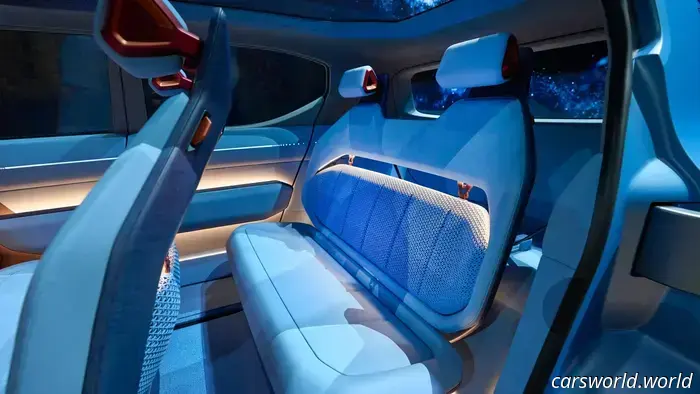 Kia EV2 Concept Allows You to Send Messages via Its Windows