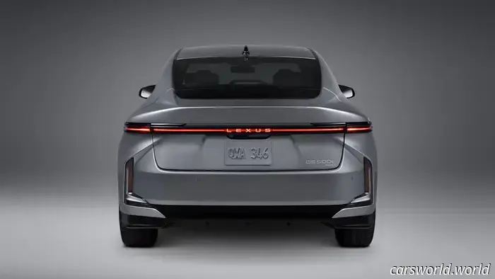 El Lexus ES 2026 Sigue vivo Con Más Baterías y Menos Interior