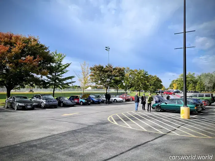 Questo tizio voleva creare la propria auto sportiva. Ora aiuta gli altri a fare lo stesso.