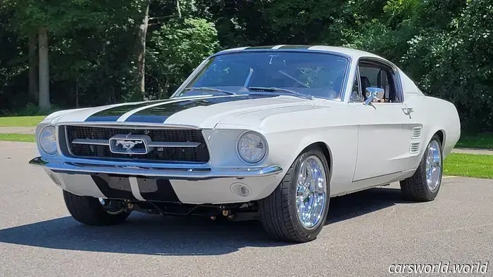 «Ghost» es un Ford Mustang de 1967 valorado en $362,000 con un sonido de motor bellamente inquietante