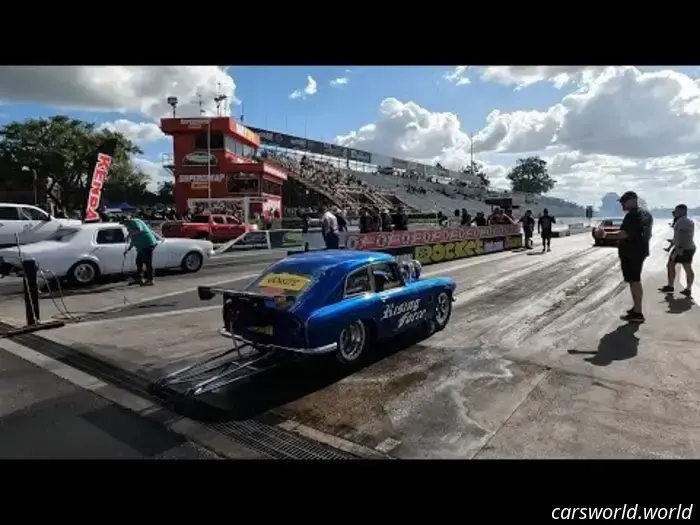 Questa Honda S600 trasformata in un Dragster sembra un'auto Hot Wheels