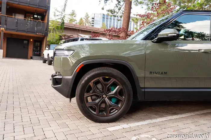Prova su strada della Rivian R1T Quad 2026: Quando troppo è semplicemente abbastanza