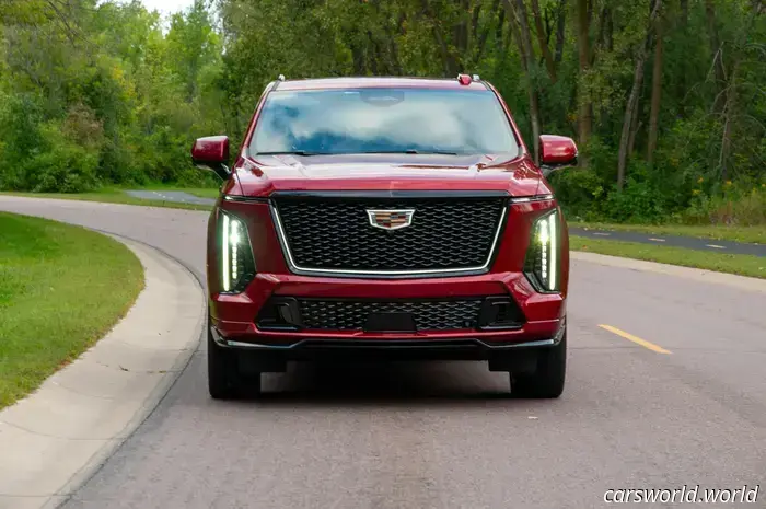 Обзор Cadillac Escalade V 2025 года: он вам не нужен, но вы его хотите